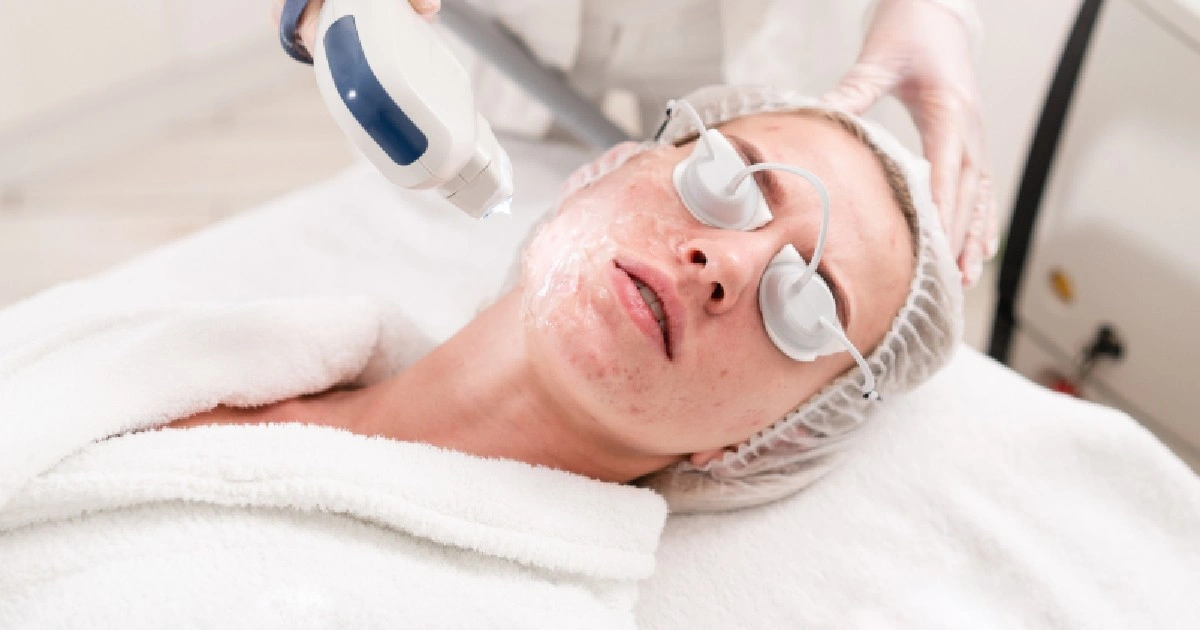 Women receiving October Specials in Highland Park, NJ